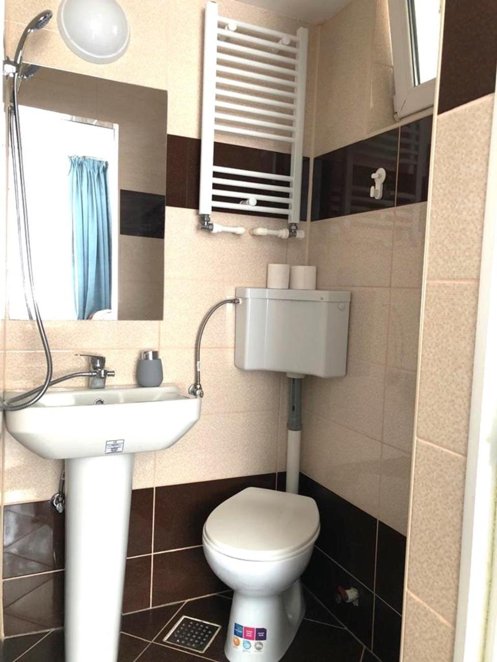 Casa Centrala Azuga Ngoại thất bức ảnh