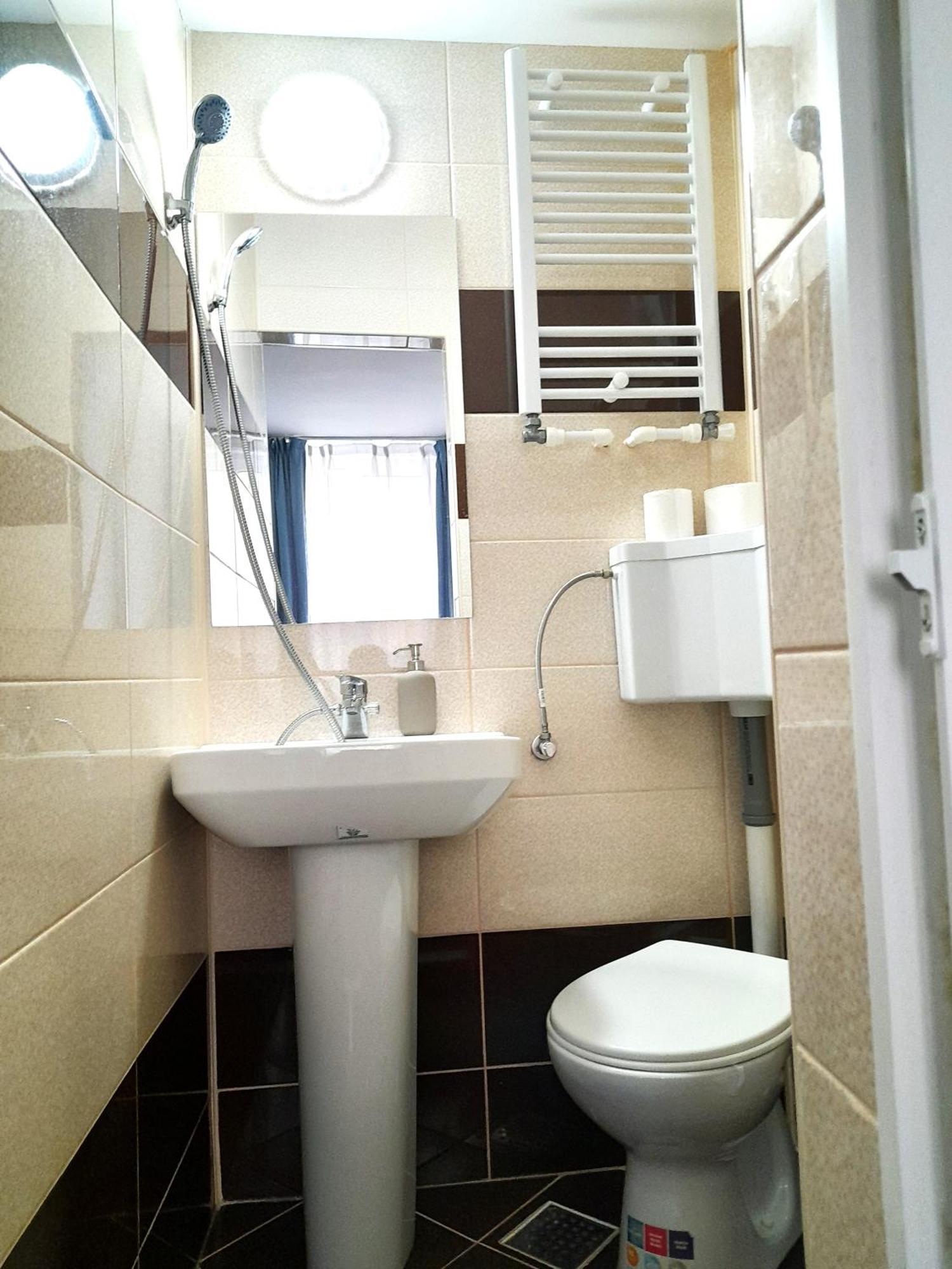 Casa Centrala Azuga Ngoại thất bức ảnh